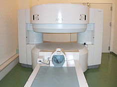 オープン型MRI（永久磁石）